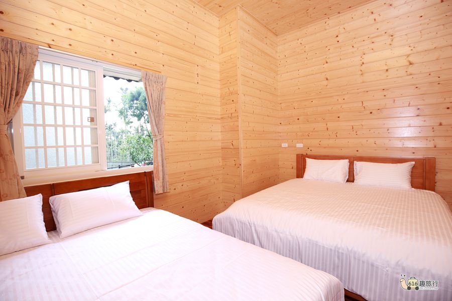 二樓：四人套房 - 房型照片