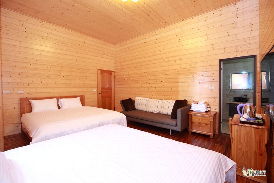 二樓：四人套房 - 房型照片