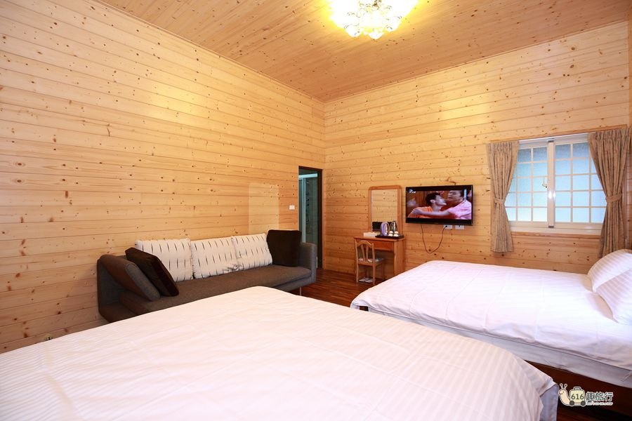 二樓：四人套房 - 房型照片