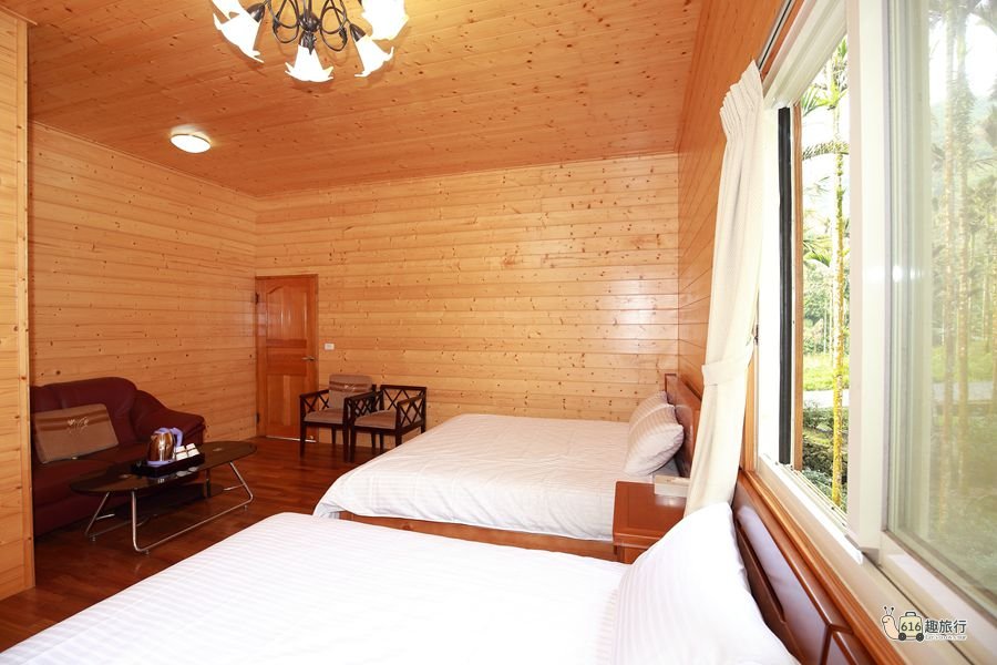 二樓：四人套房 - 房型照片